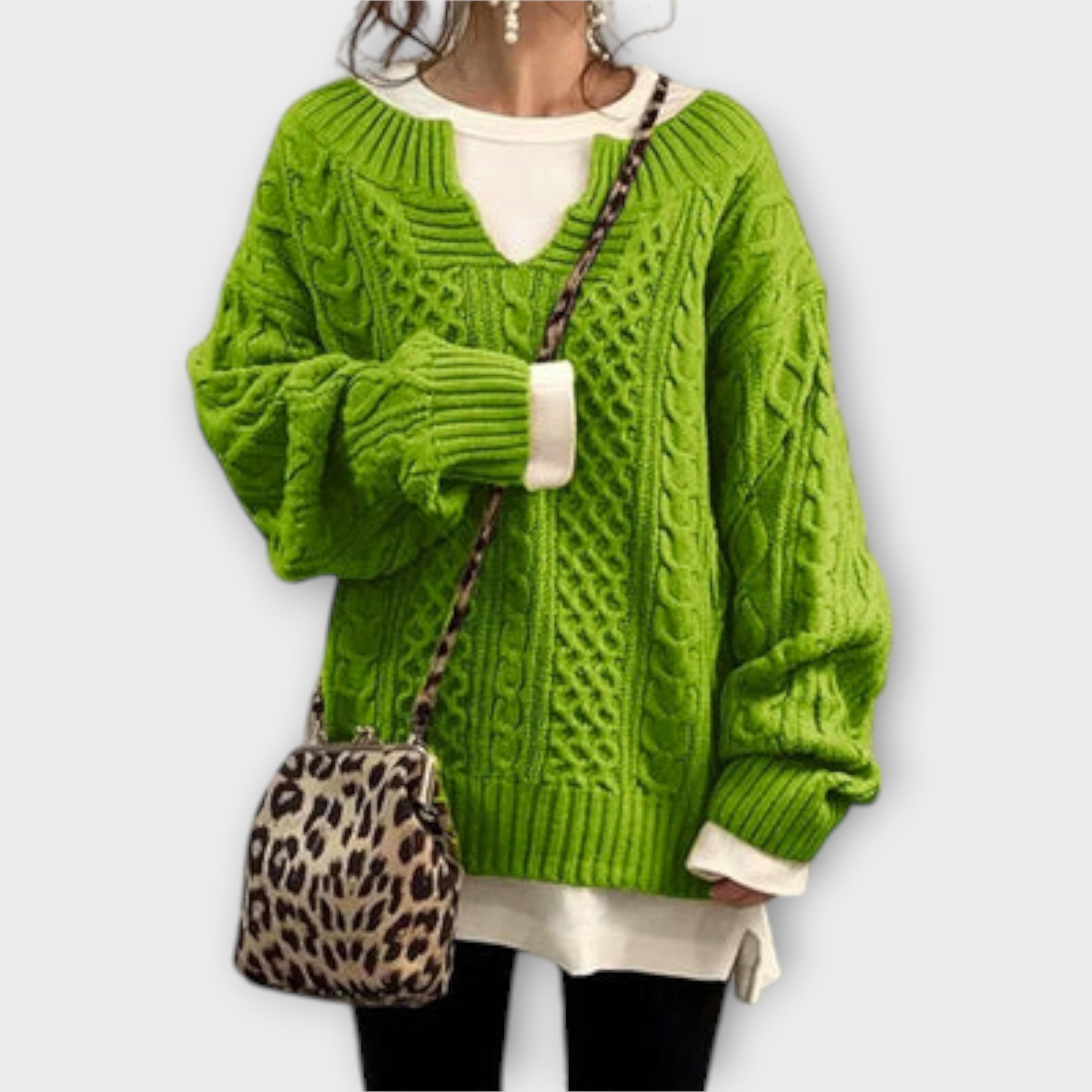 Aurora - Übergroßer Strickpullover mit Zopfmuster