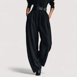 Orina™ | Schwarzes Turtleneck Langarm-T-Shirt und gerade Hosen Zweiteiliges Set